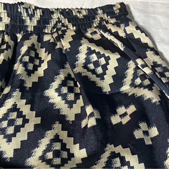 Forever 21 Joggers XS - Picture 3 of 5